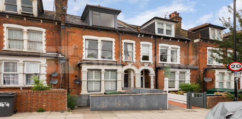 			1 Bedroom, 1 bath, 1 reception Flat			 Hillfield Avenue, Crouch End
